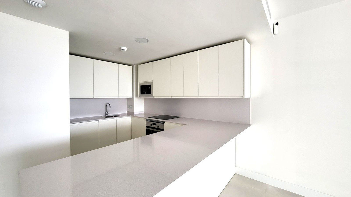 Se vende Apartamento Planta Media de 3 dormitorios en Costa Del Sol, Málaga, España