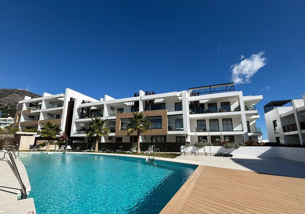 Se vende Apartamento Planta Media de 3 dormitorios en Costa Del Sol, Málaga, España