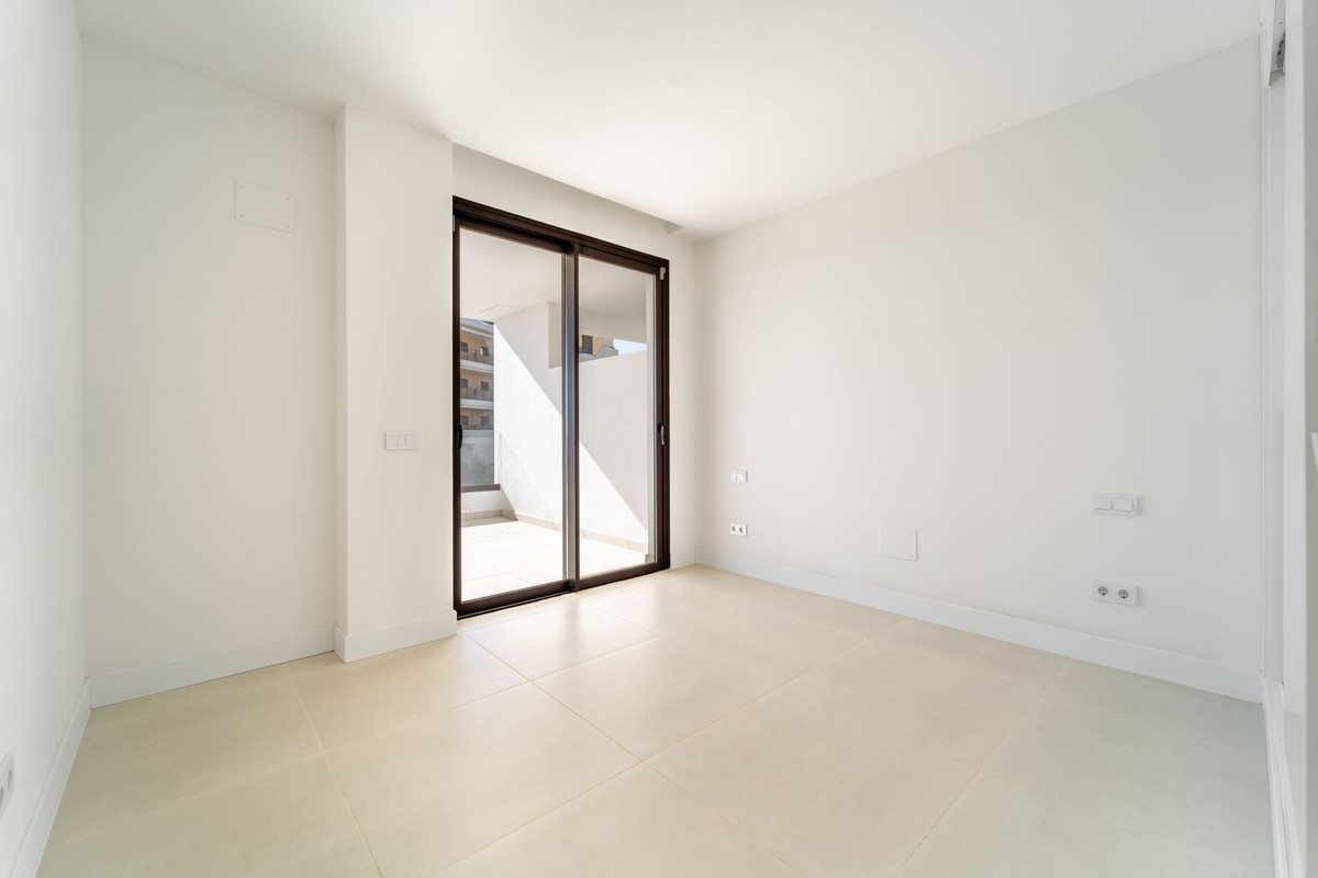 Se vende Apartamento Planta Media de 3 dormitorios en Costa Del Sol, Málaga, España