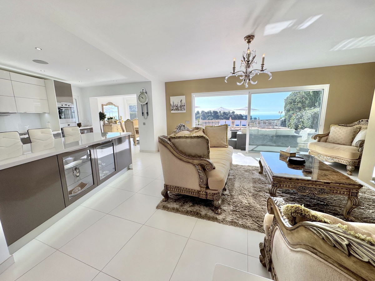 Se vende Villa - Chalet de 5 dormitorios en Costa Del Sol, Málaga, España