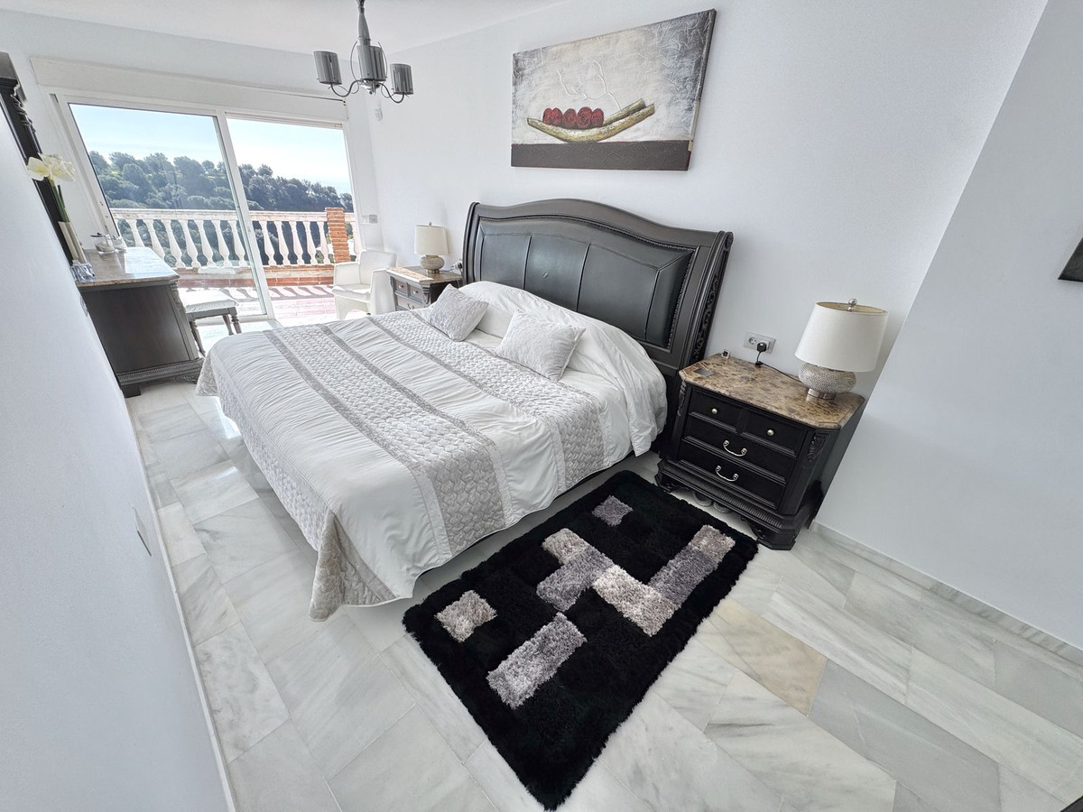 Se vende Villa - Chalet de 5 dormitorios en Costa Del Sol, Málaga, España