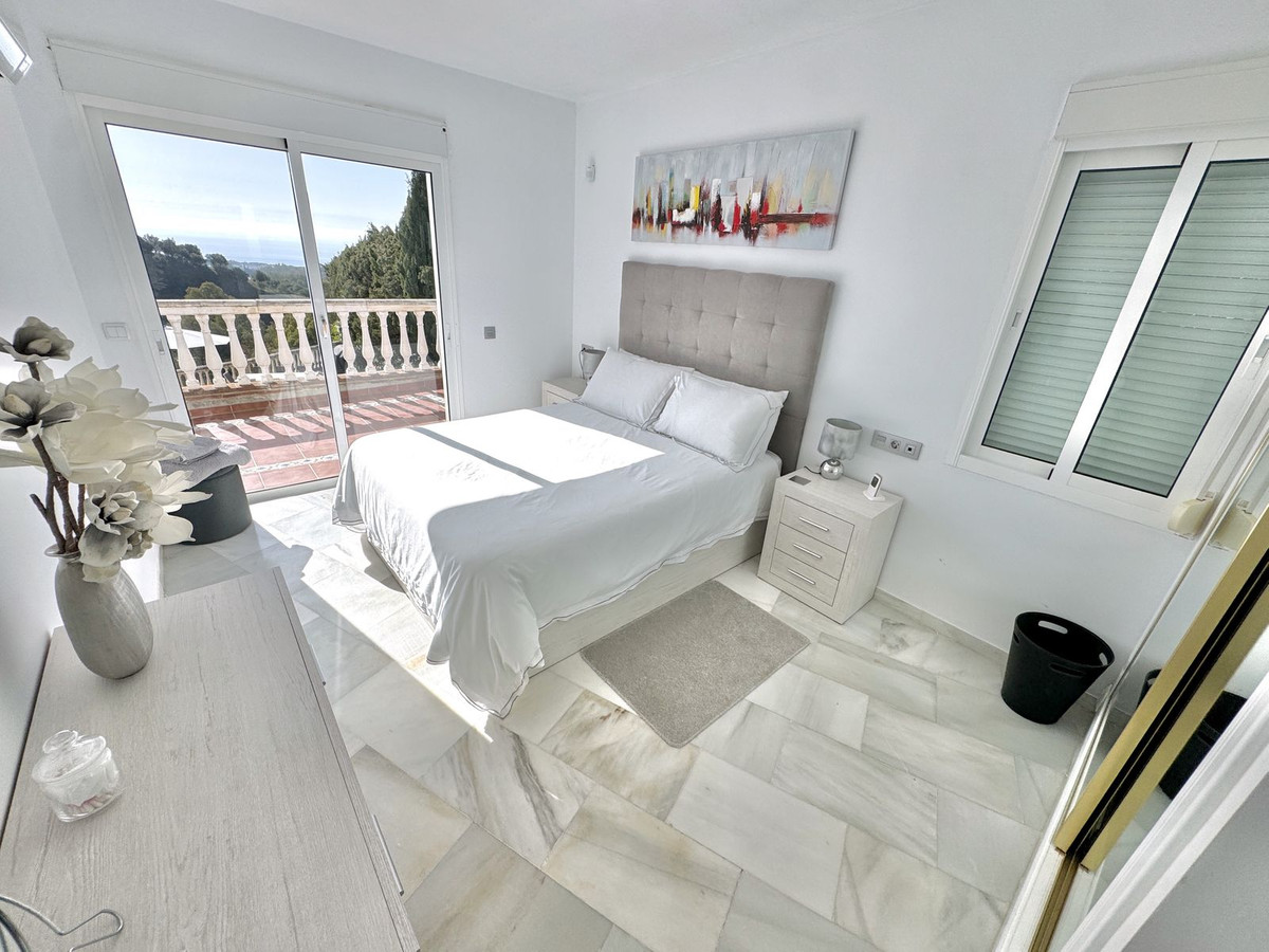 Se vende Villa - Chalet de 5 dormitorios en Costa Del Sol, Málaga, España