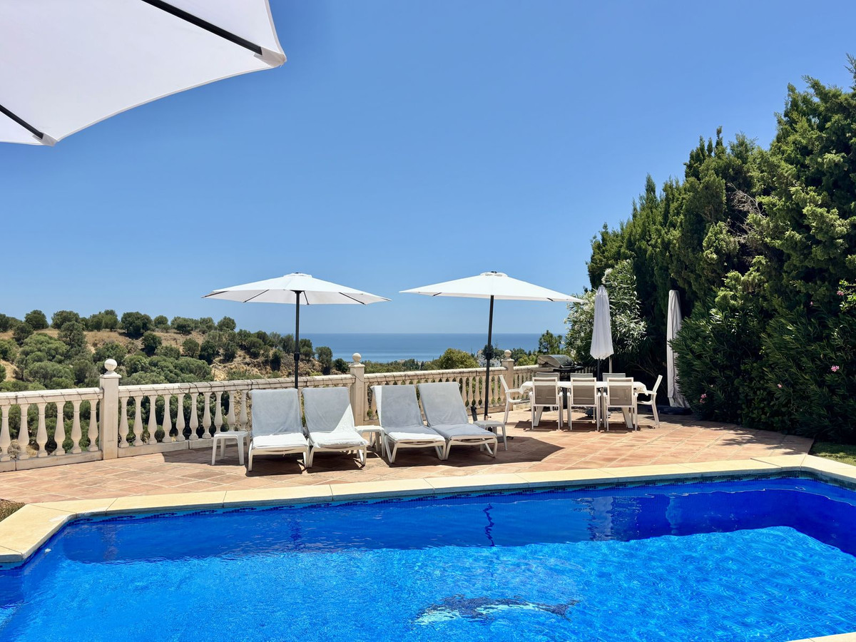 Se vende Villa - Chalet de 5 dormitorios en Costa Del Sol, Málaga, España