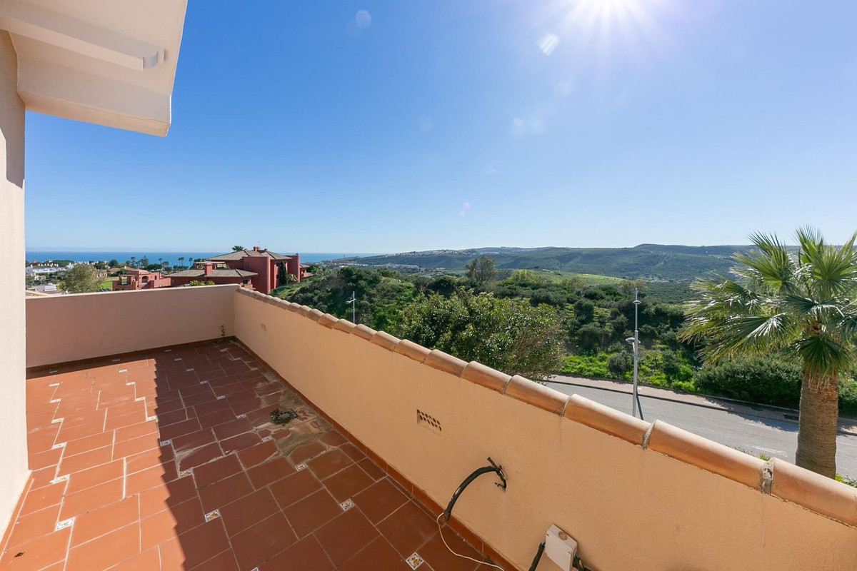 3 Bed Townhouse for sale in La Duquesa Costa Del Sol, Málaga, Spain