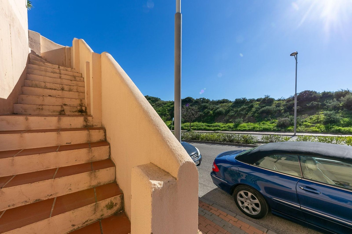 3 Bed Townhouse for sale in La Duquesa Costa Del Sol, Málaga, Spain