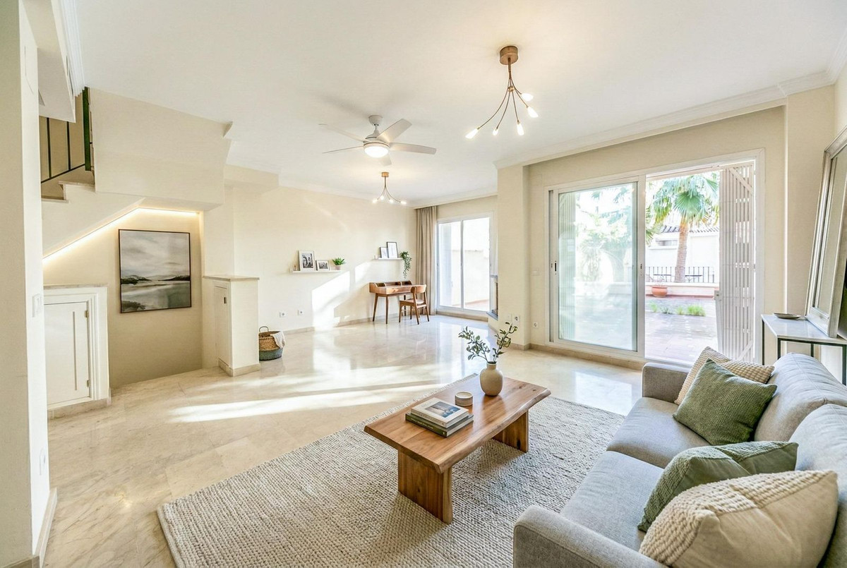 3 Bed Townhouse for sale in La Duquesa Costa Del Sol, Málaga, Spain