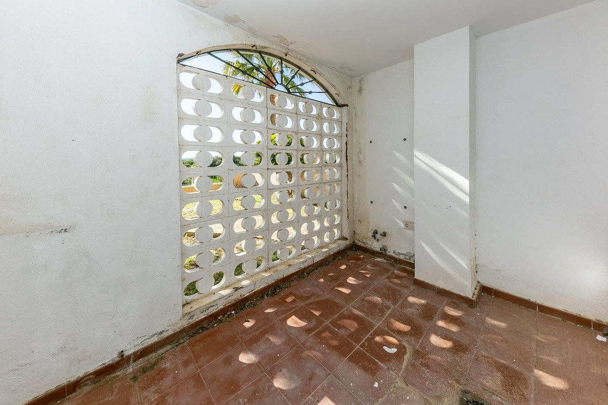 3 Bed Townhouse for sale in La Duquesa Costa Del Sol, Málaga, Spain