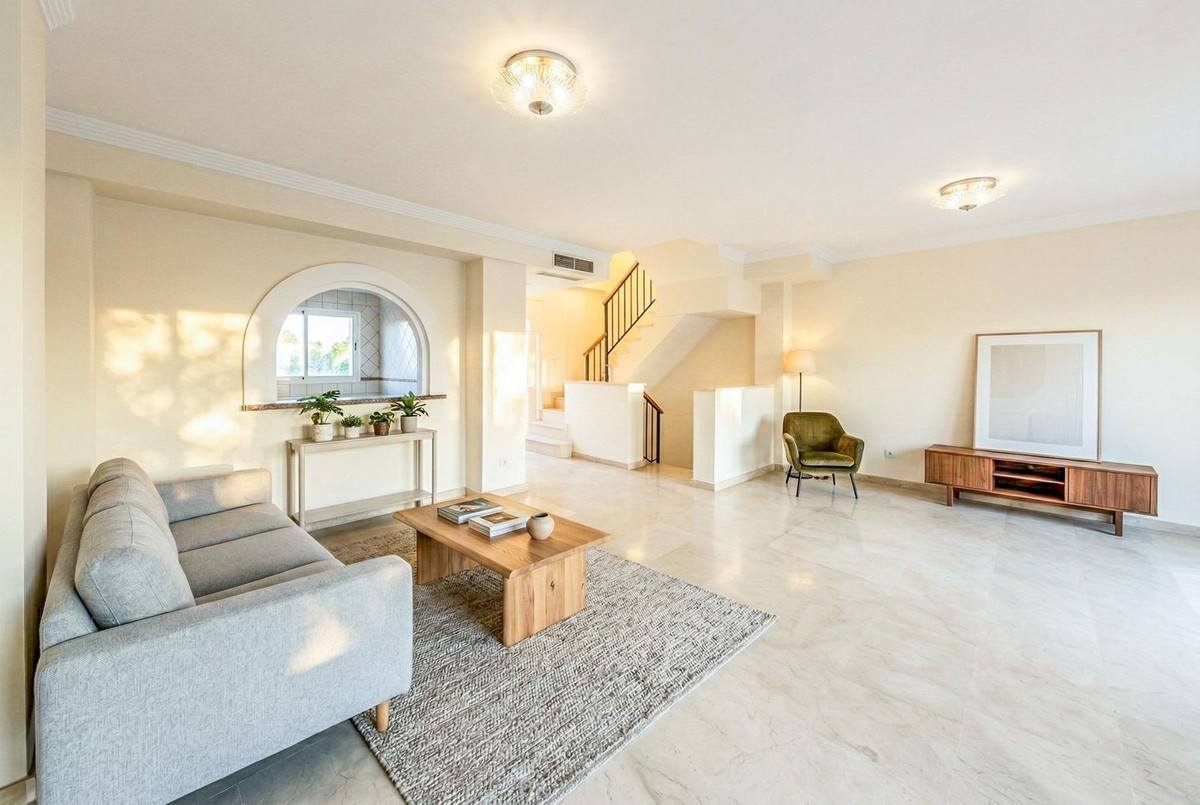 3 Bed Townhouse for sale in La Duquesa Costa Del Sol, Málaga, Spain