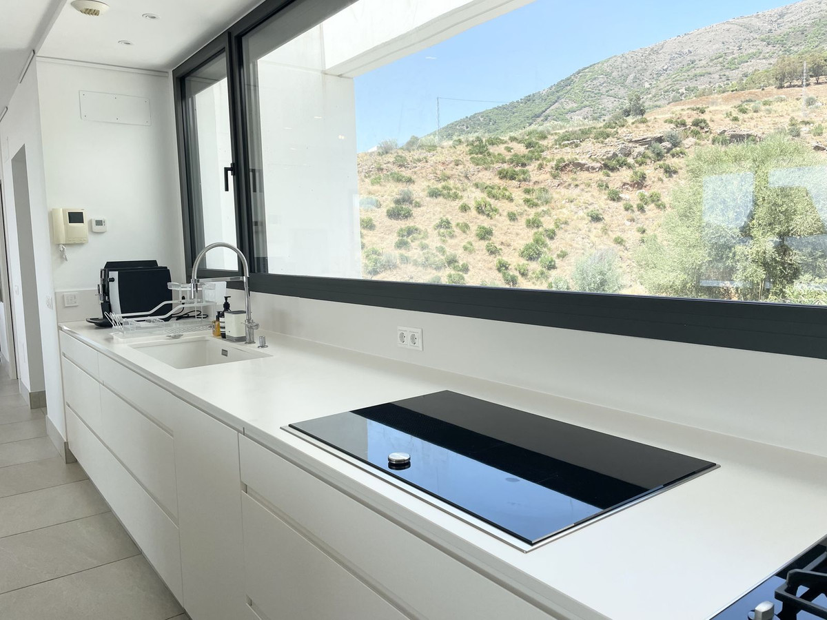 Se vende Villa - Chalet de 4 dormitorios en Costa Del Sol, Málaga, España