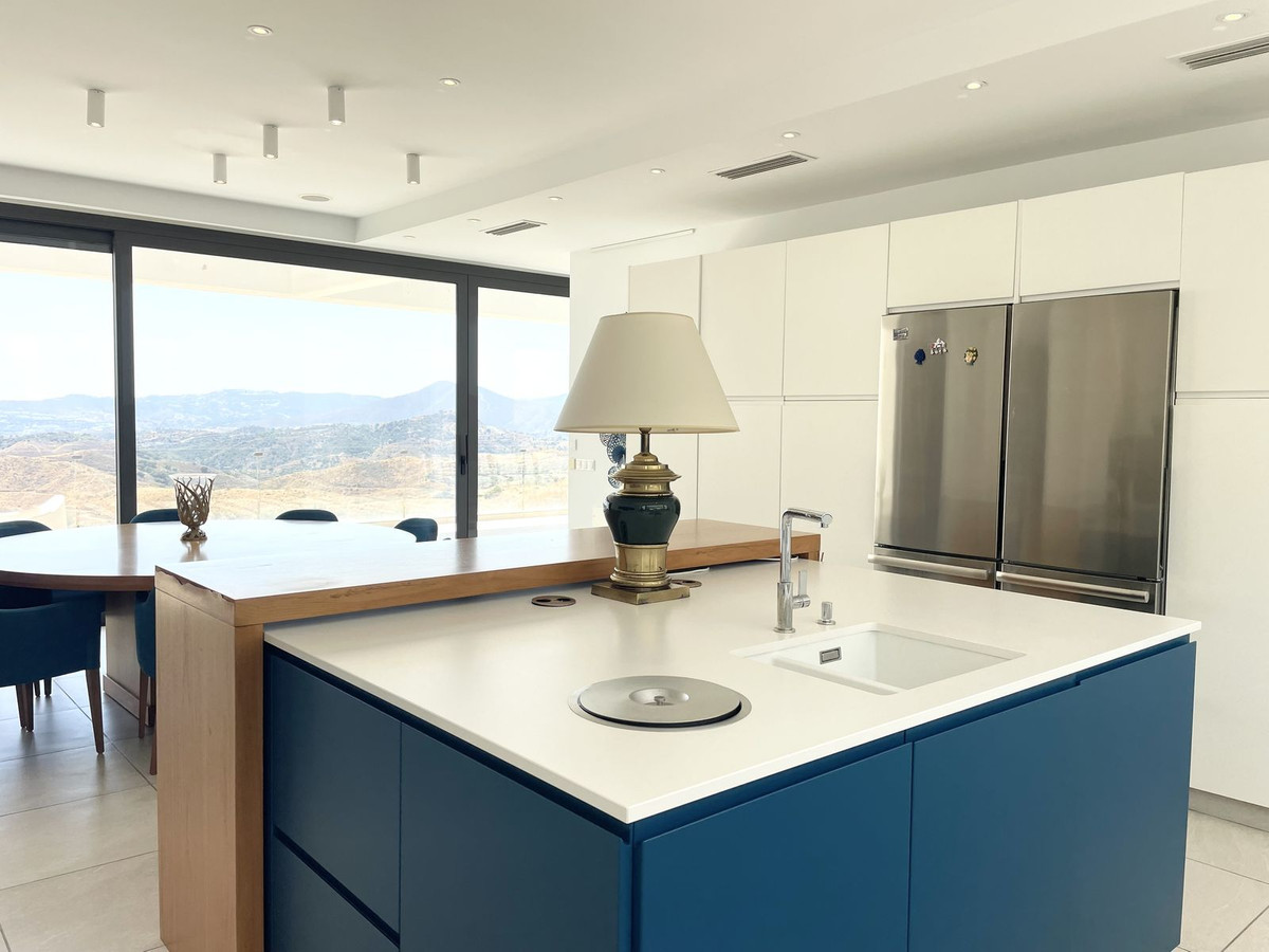 Se vende Villa - Chalet de 4 dormitorios en Costa Del Sol, Málaga, España