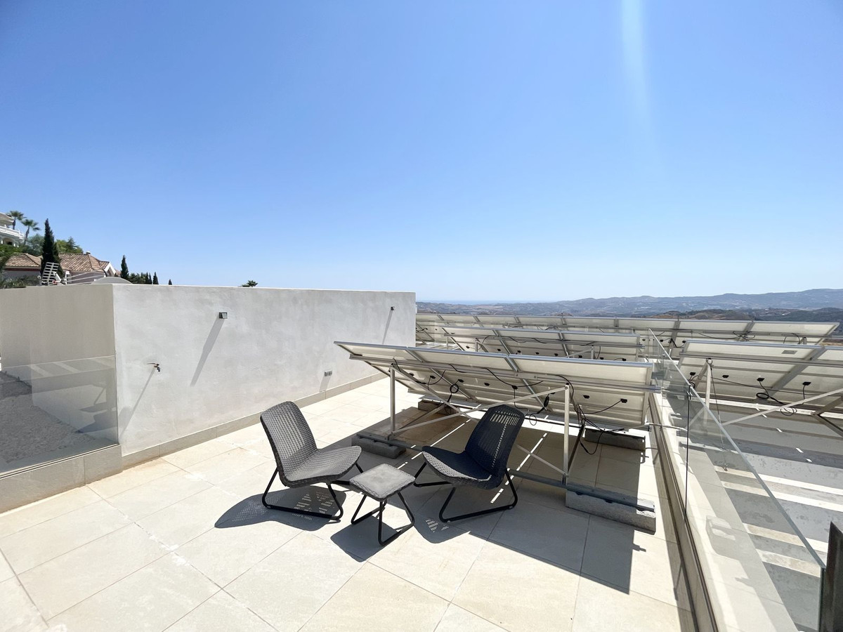 Se vende Villa - Chalet de 4 dormitorios en Costa Del Sol, Málaga, España