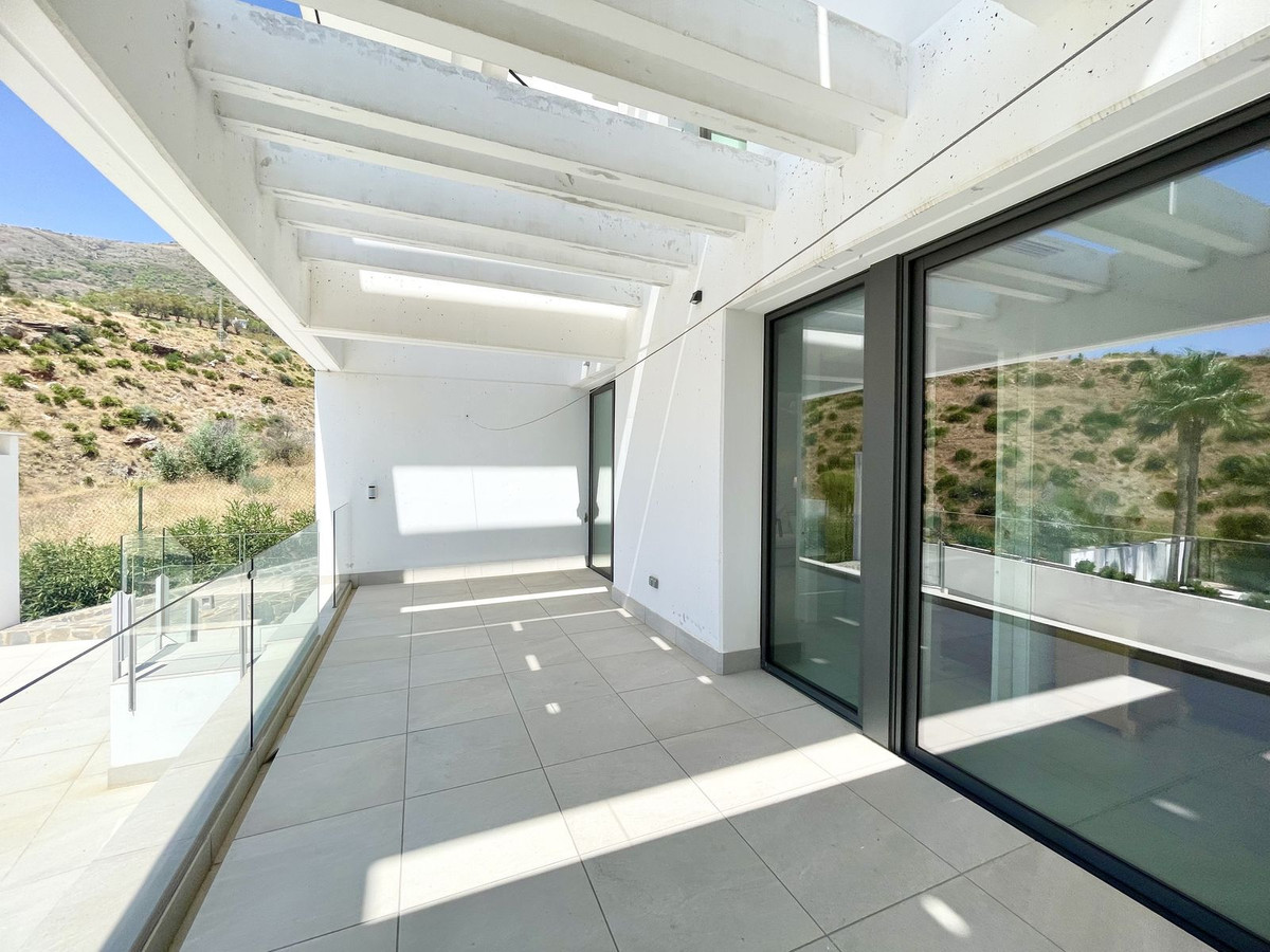 Se vende Villa - Chalet de 4 dormitorios en Costa Del Sol, Málaga, España