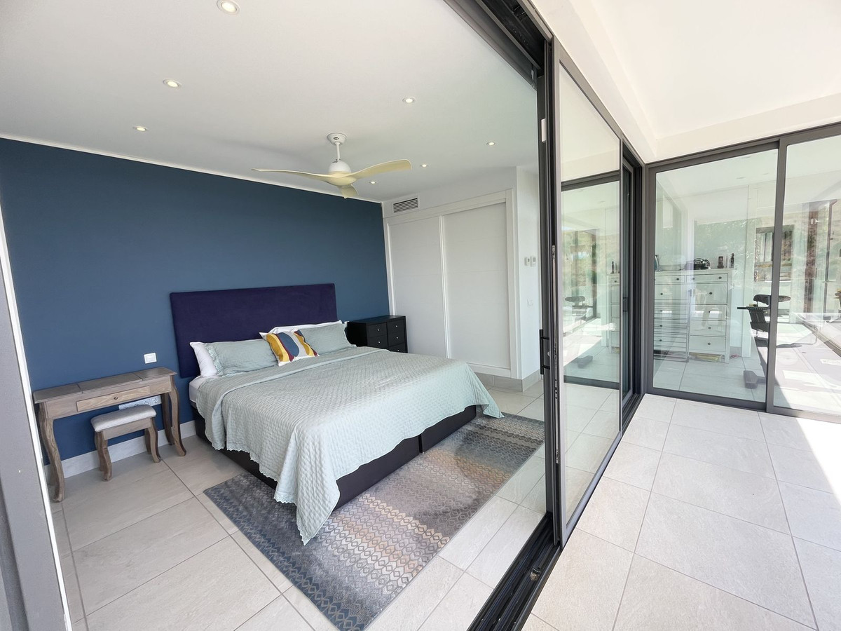 Se vende Villa - Chalet de 4 dormitorios en Costa Del Sol, Málaga, España
