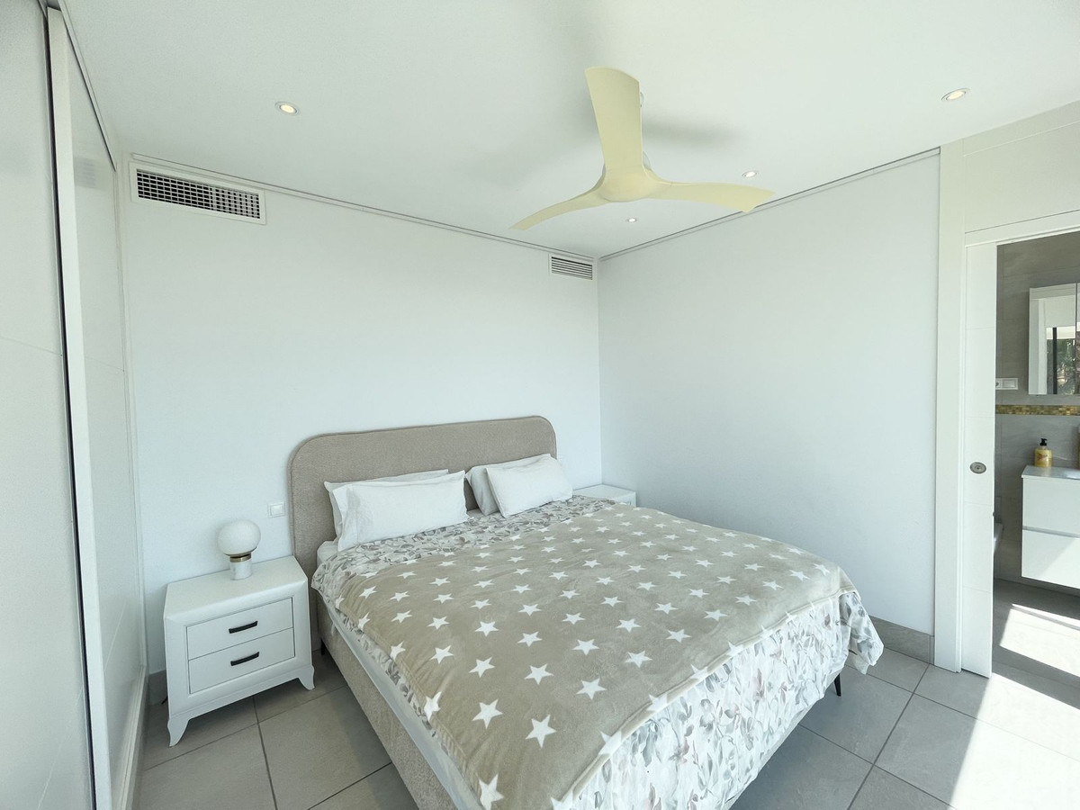 Se vende Villa - Chalet de 4 dormitorios en Costa Del Sol, Málaga, España