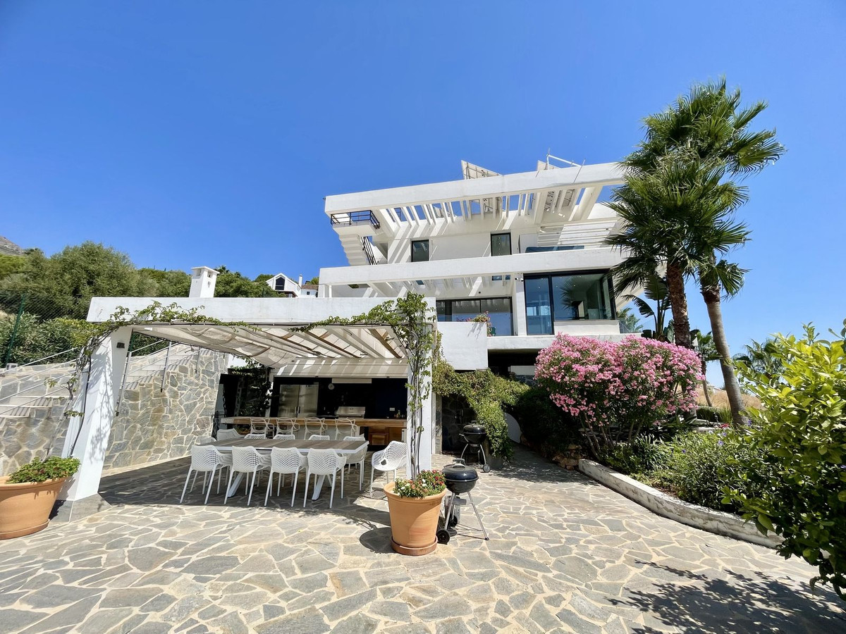 Se vende Villa - Chalet de 4 dormitorios en Costa Del Sol, Málaga, España