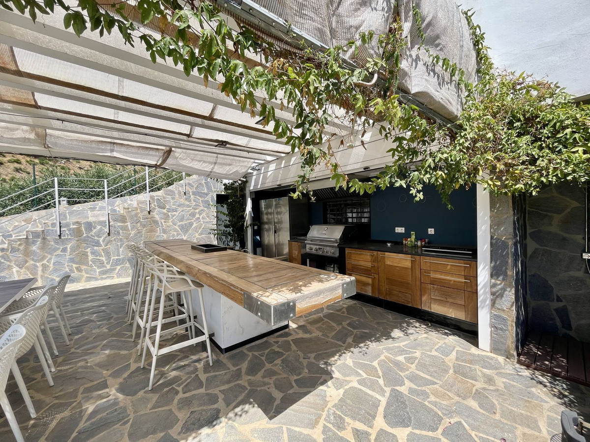 Se vende Villa - Chalet de 4 dormitorios en Costa Del Sol, Málaga, España