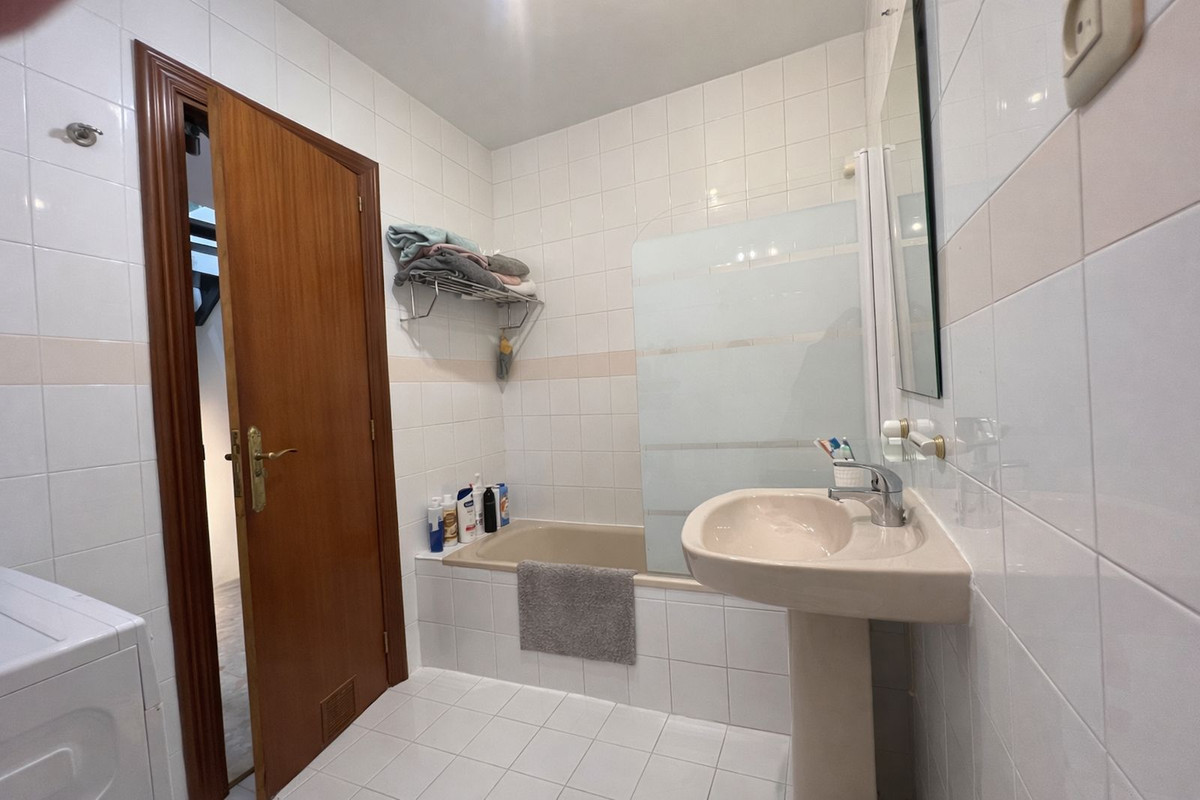 3 Bed Townhouse for sale in Arroyo De La Miel Costa Del Sol, Málaga, Spain