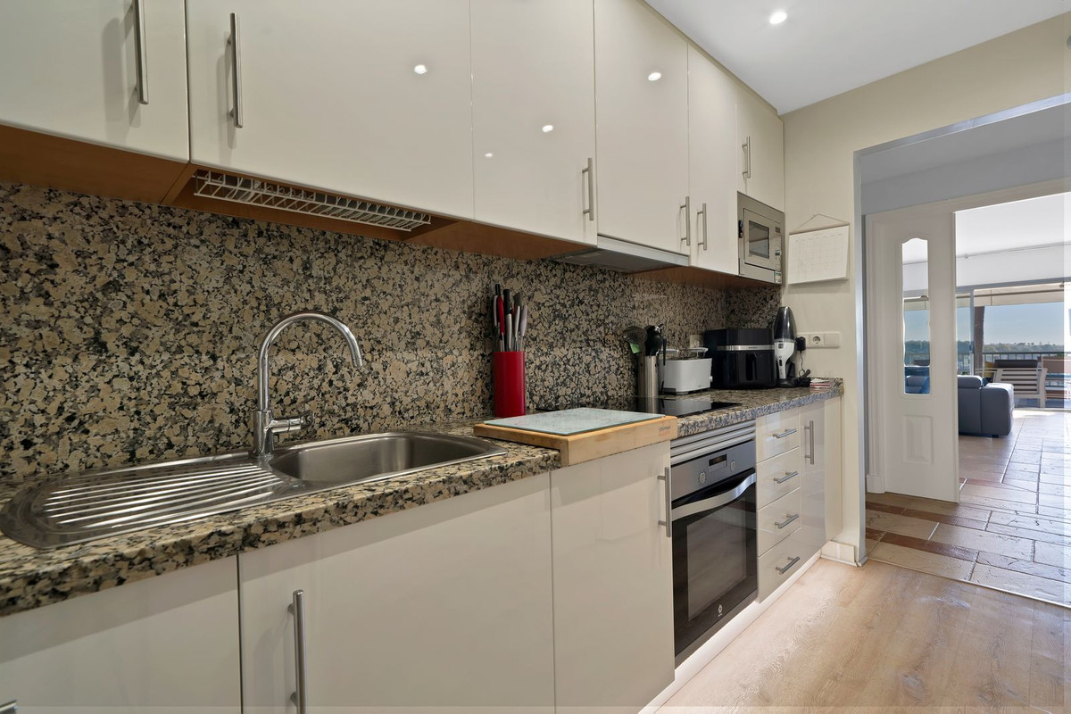 Se vende Apartamento Planta Media de 2 dormitorios en Costa Del Sol, Málaga, España