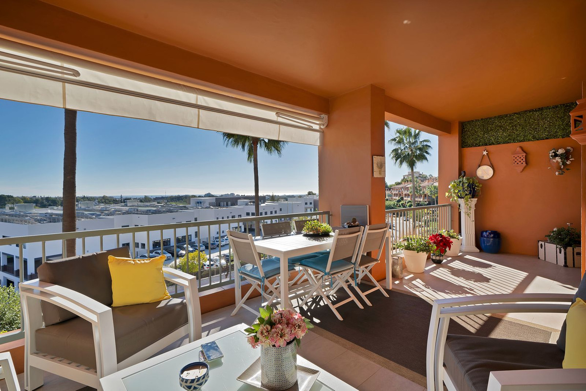 Se vende Apartamento Planta Media de 2 dormitorios en Costa Del Sol, Málaga, España