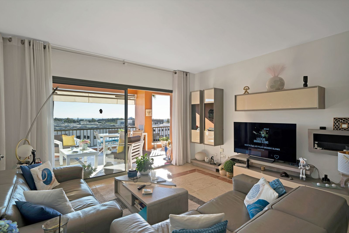 Se vende Apartamento Planta Media de 2 dormitorios en Costa Del Sol, Málaga, España