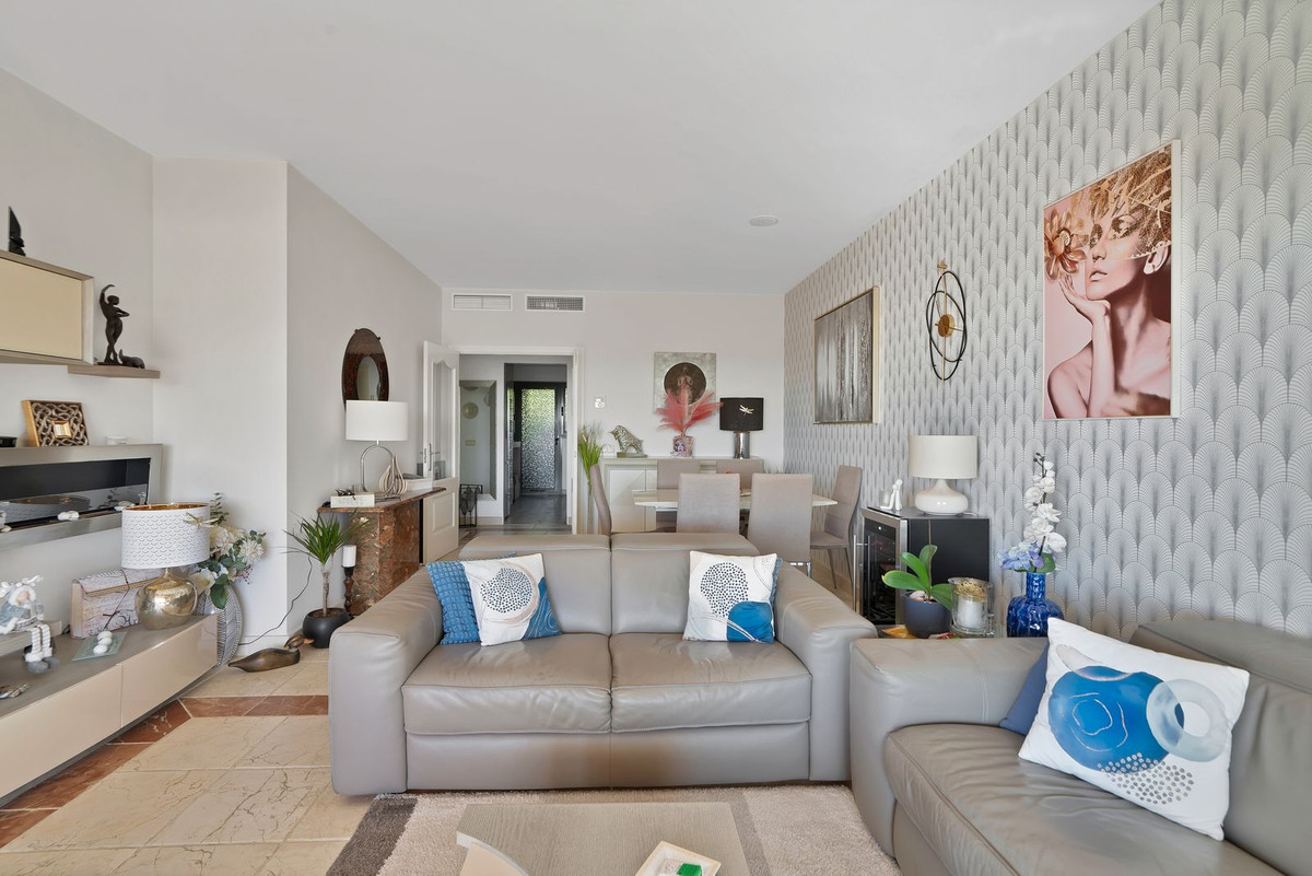 Se vende Apartamento Planta Media de 2 dormitorios en Costa Del Sol, Málaga, España