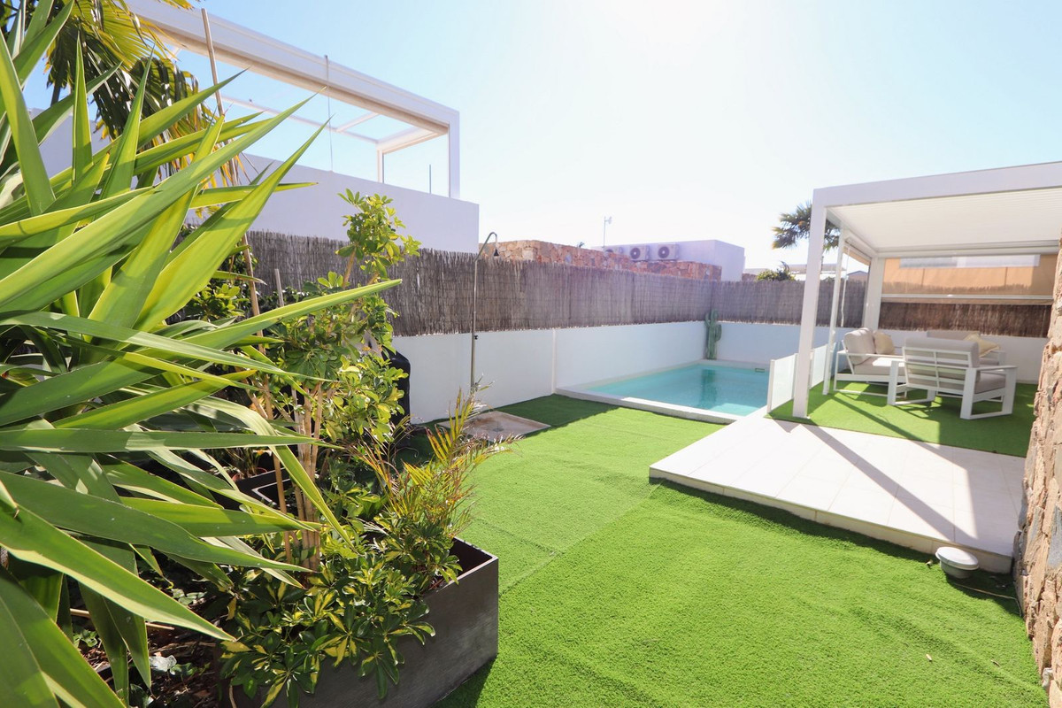 3 Bed Townhouse for sale in Lomas De Cabo Roig Costa Blanca, Alicante, Spain