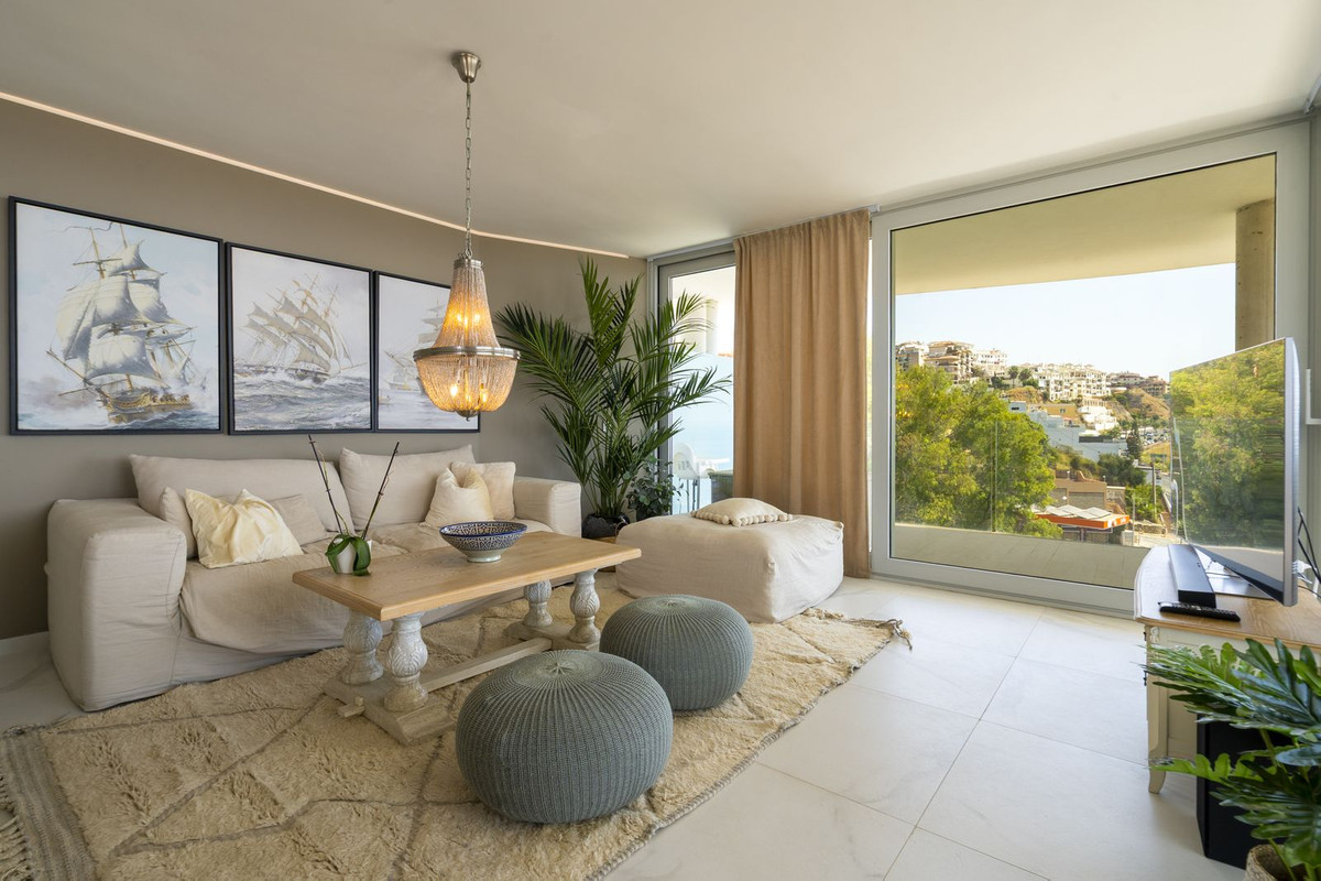 2 Bed Apartment for sale in Fuengirola Costa Del Sol, Málaga, Spain