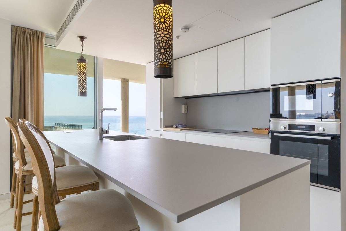 2 Bed Apartment for sale in Fuengirola Costa Del Sol, Málaga, Spain