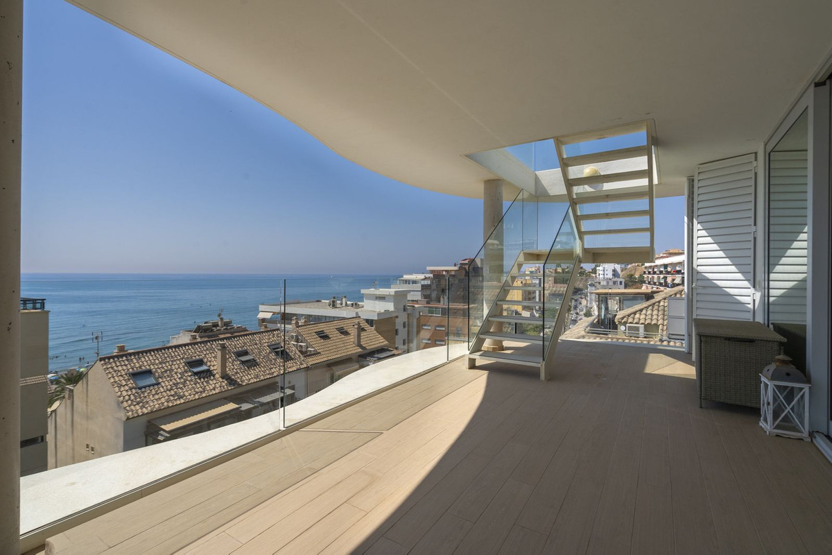 2 Bed Apartment for sale in Fuengirola Costa Del Sol, Málaga, Spain