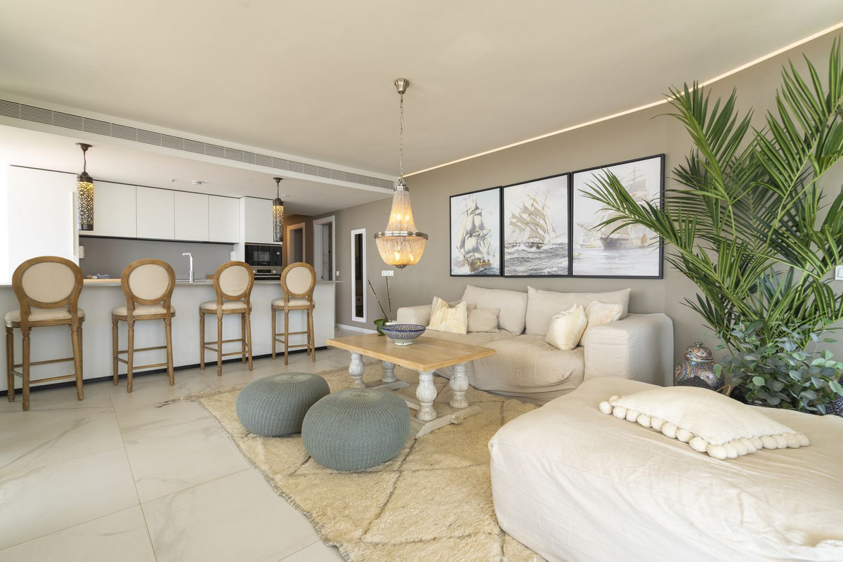 2 Bed Apartment for sale in Fuengirola Costa Del Sol, Málaga, Spain