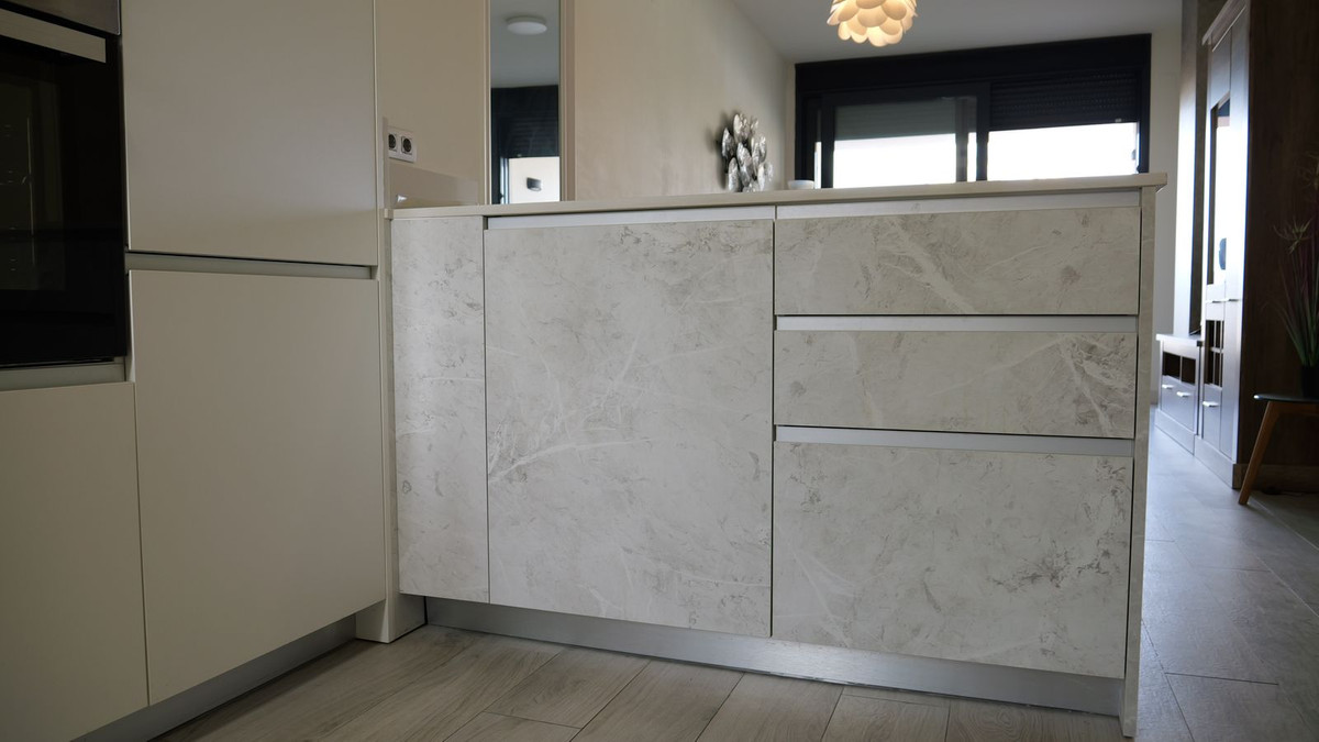 Se vende Apartamento Planta Media de 2 dormitorios en Costa Blanca, Alicante, España