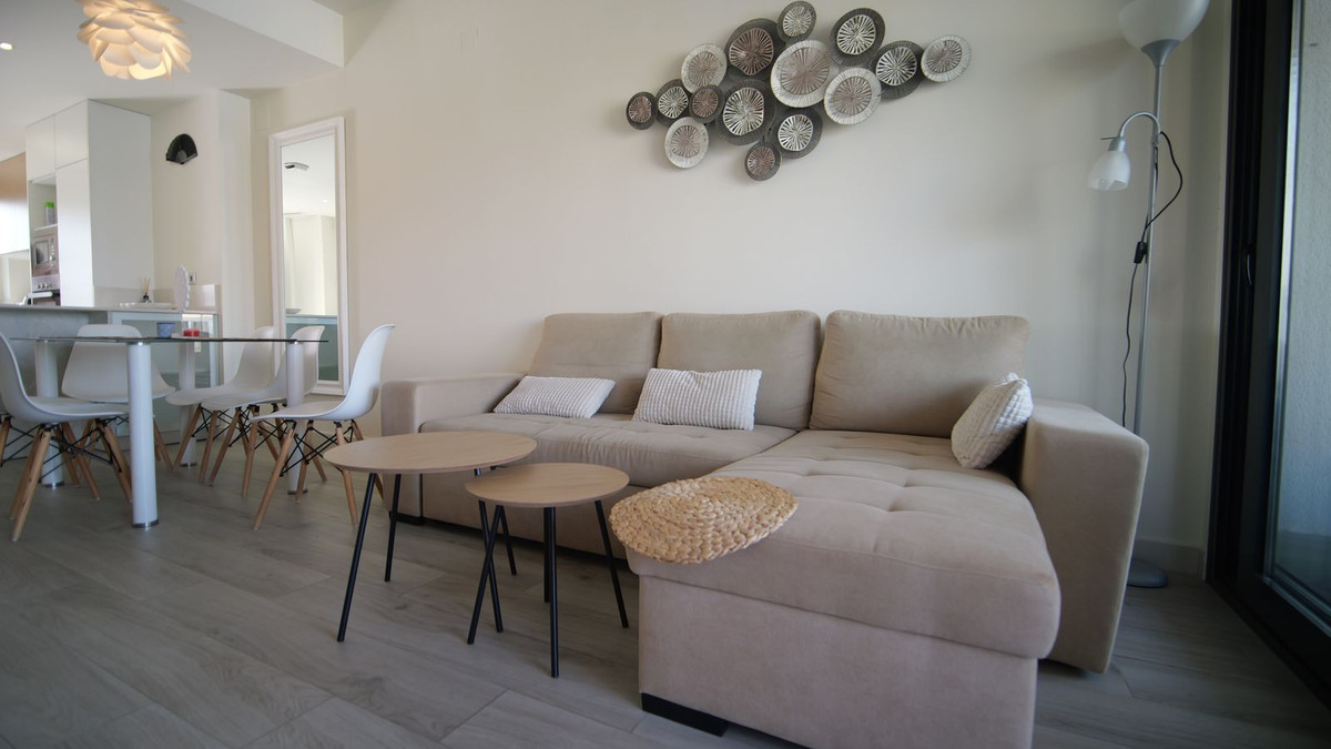 Se vende Apartamento Planta Media de 2 dormitorios en Costa Blanca, Alicante, España