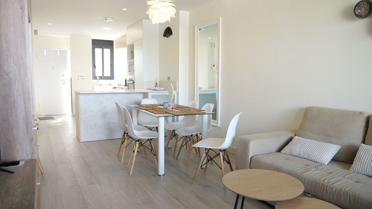 Se vende Apartamento Planta Media de 2 dormitorios en Costa Blanca, Alicante, España