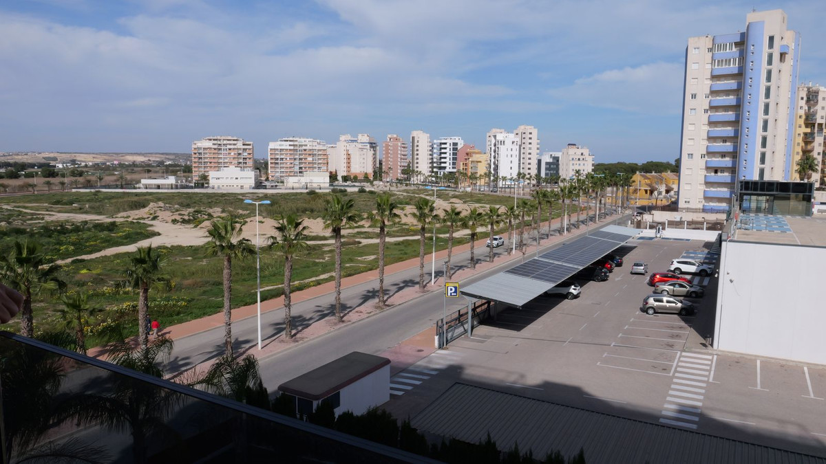 Se vende Apartamento Planta Media de 2 dormitorios en Costa Blanca, Alicante, España