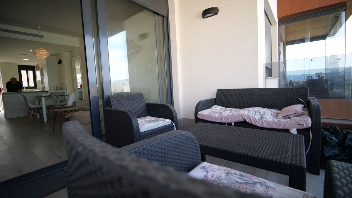 Se vende Apartamento Planta Media de 2 dormitorios en Costa Blanca, Alicante, España