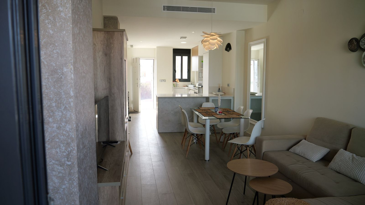 Se vende Apartamento Planta Media de 2 dormitorios en Costa Blanca, Alicante, España