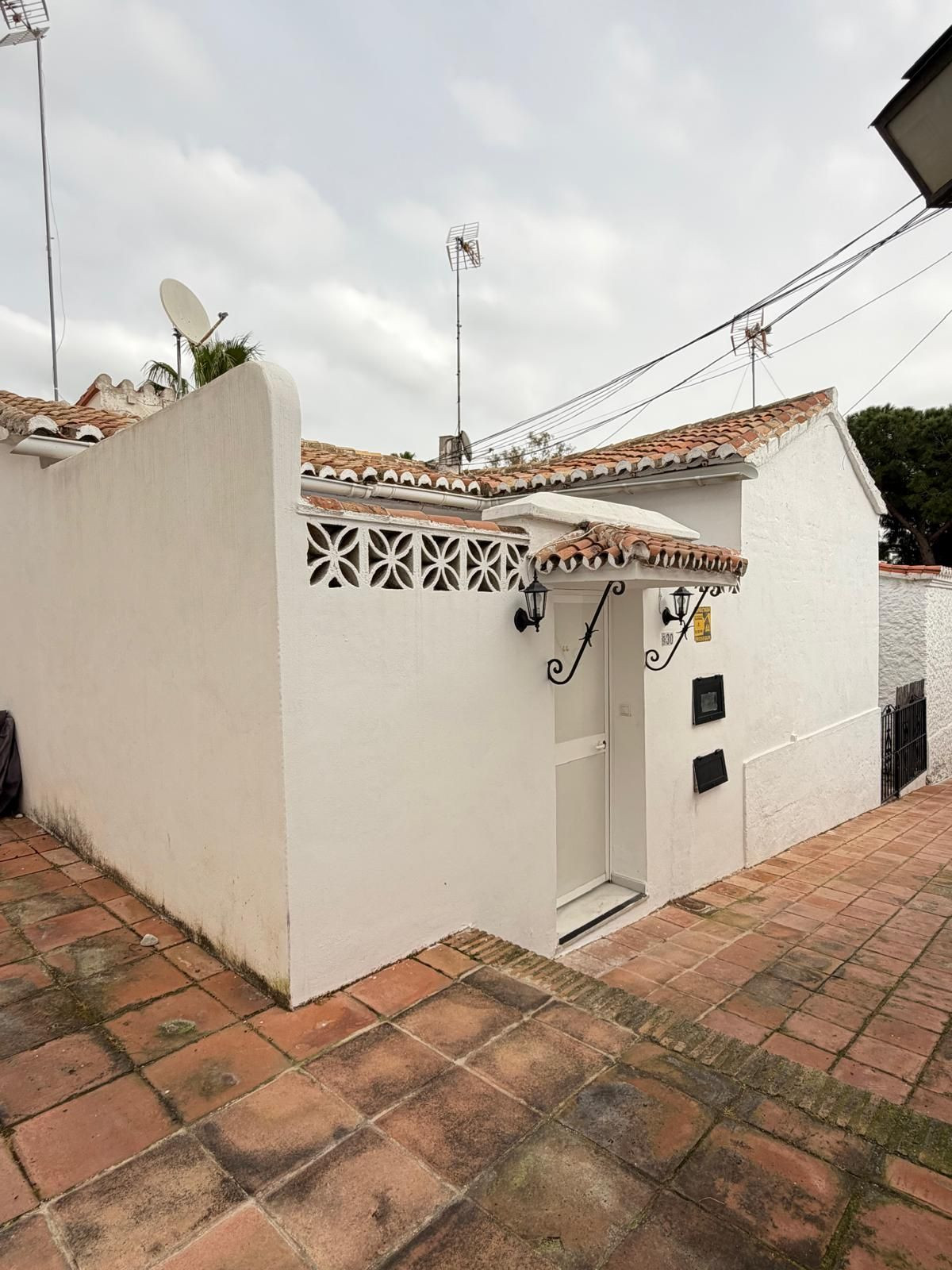 2 Bed Townhouse for sale in Marbella Costa Del Sol, Málaga, Spain