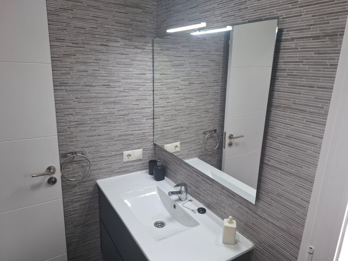 2 Bed Townhouse for sale in Marbella Costa Del Sol, Málaga, Spain