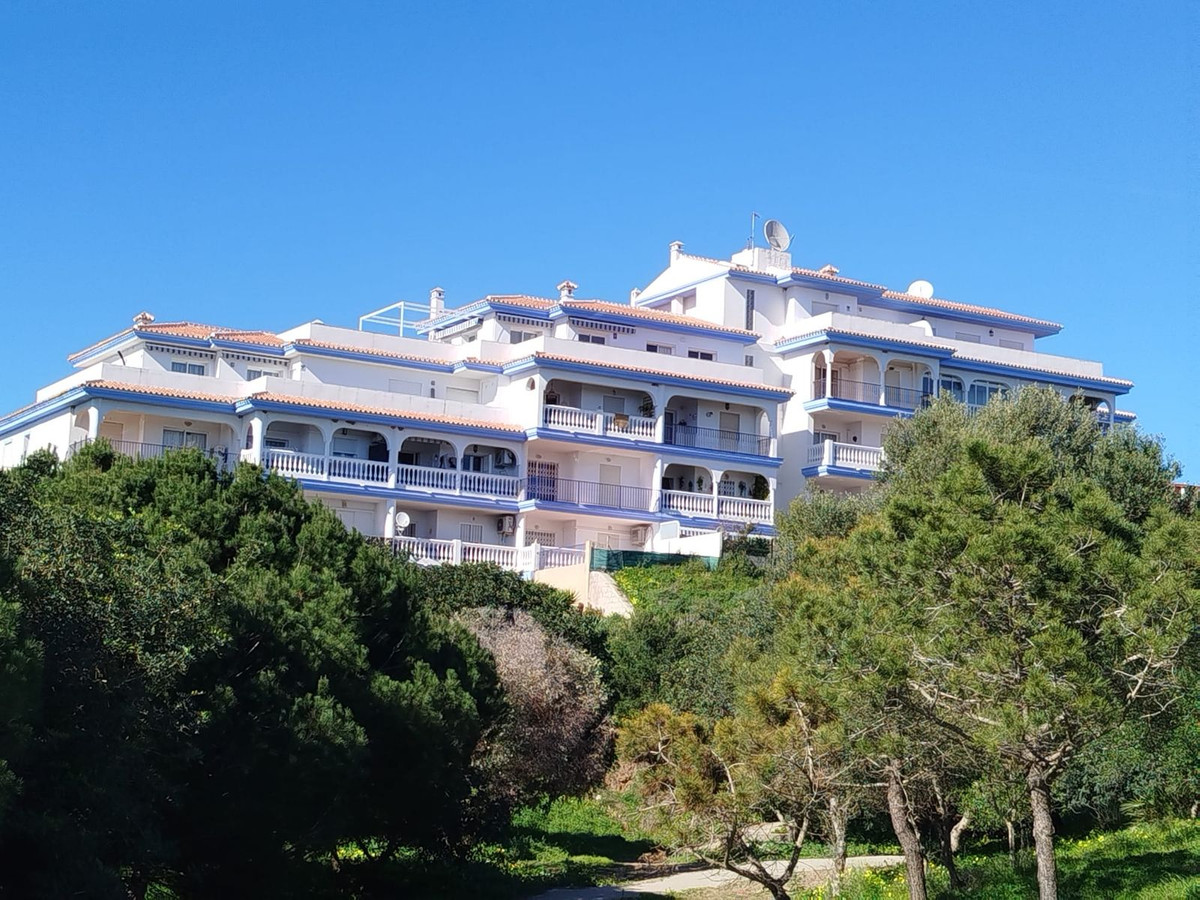 2 Bed Apartment for sale in El Faro Costa Del Sol, Málaga, Spain