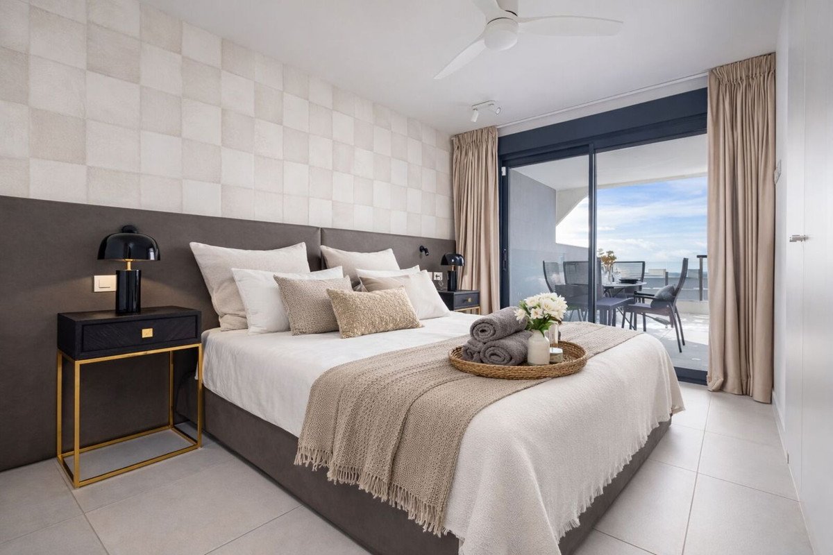 2 Bed Apartment for sale in Selwo Costa Del Sol, Málaga, Spain