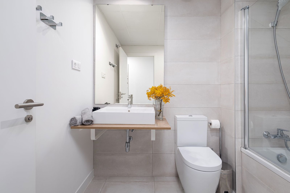 2 Bed Apartment for sale in Selwo Costa Del Sol, Málaga, Spain