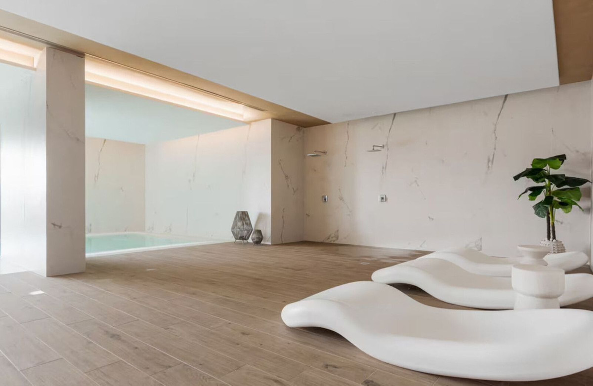 2 Bed Apartment for sale in Selwo Costa Del Sol, Málaga, Spain