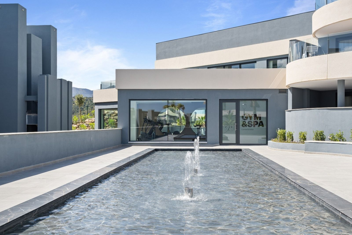 2 Bed Apartment for sale in Estepona Costa Del Sol, Málaga, Spain