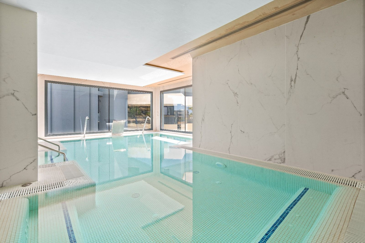 2 Bed Apartment for sale in Estepona Costa Del Sol, Málaga, Spain
