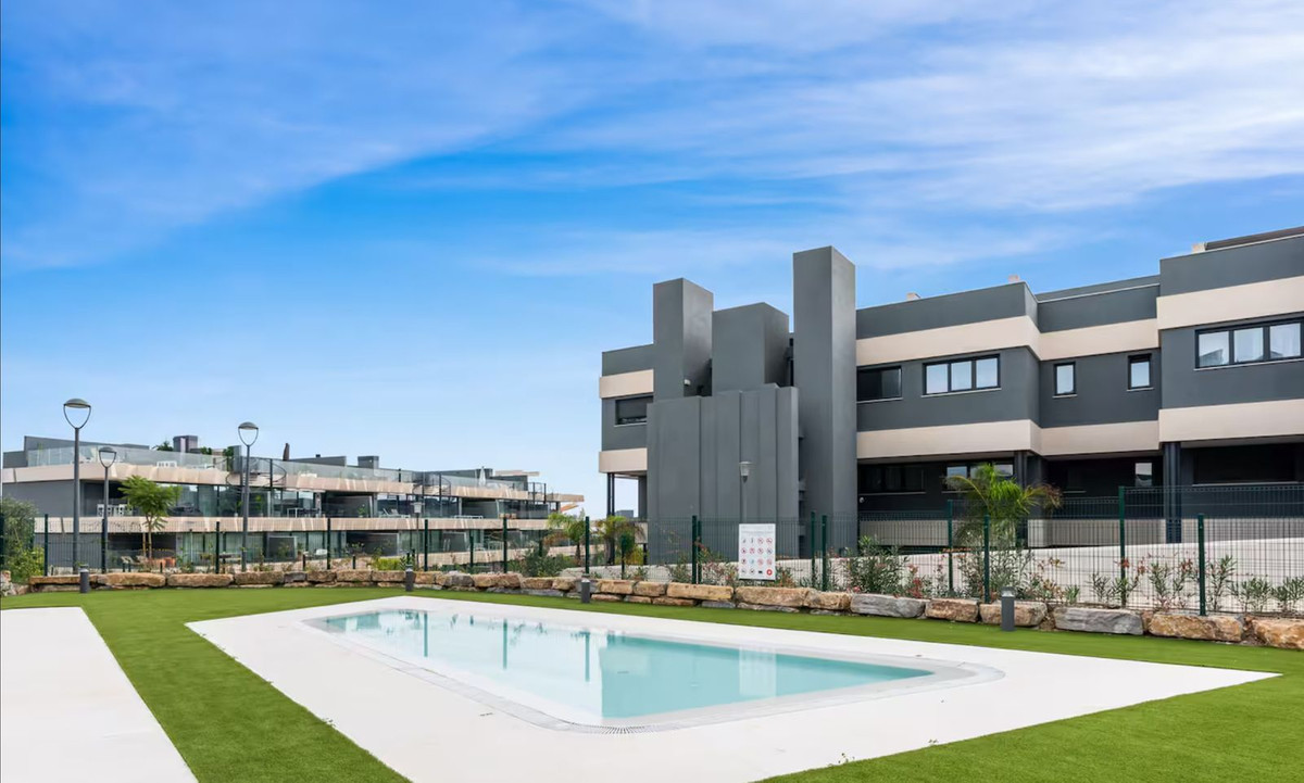 2 Bed Apartment for sale in Estepona Costa Del Sol, Málaga, Spain