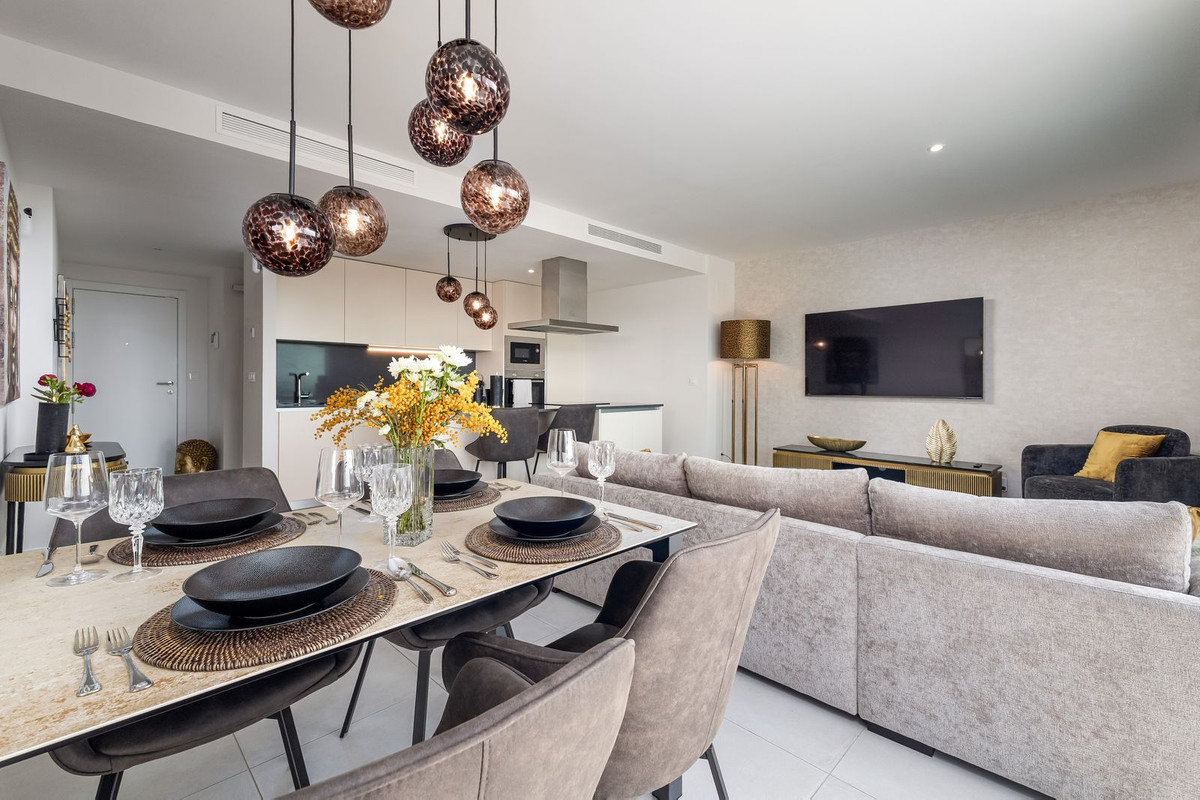 2 Bed Apartment for sale in Selwo Costa Del Sol, Málaga, Spain
