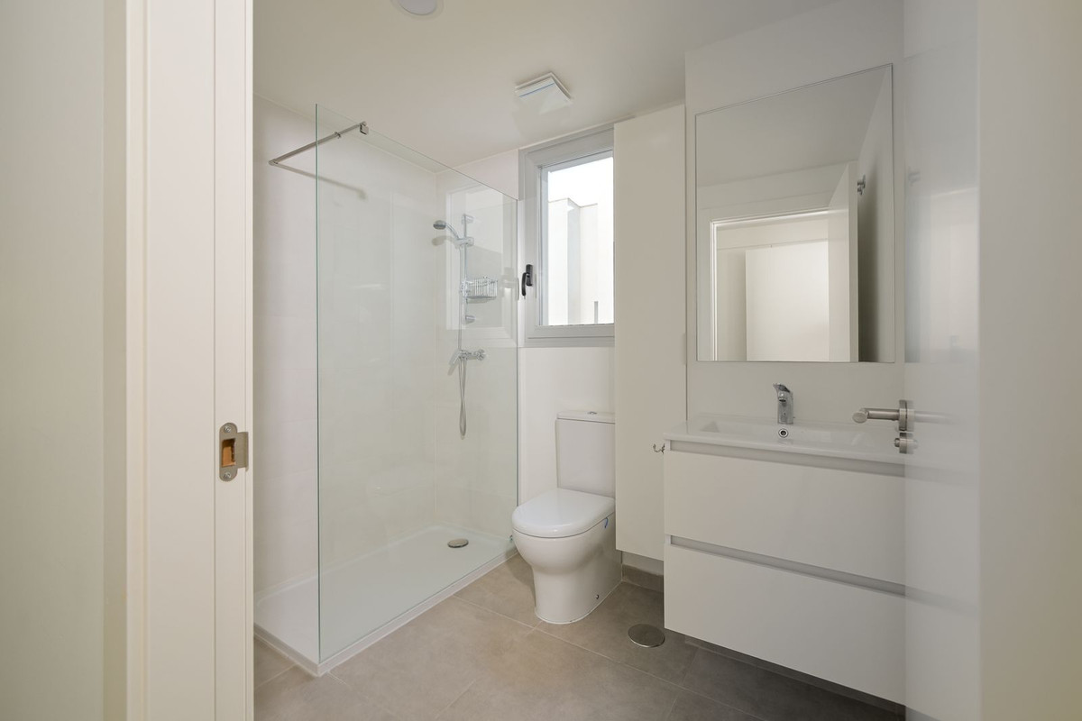 3 Bed Apartment for sale in Torrequebrada Costa Del Sol, Málaga, Spain