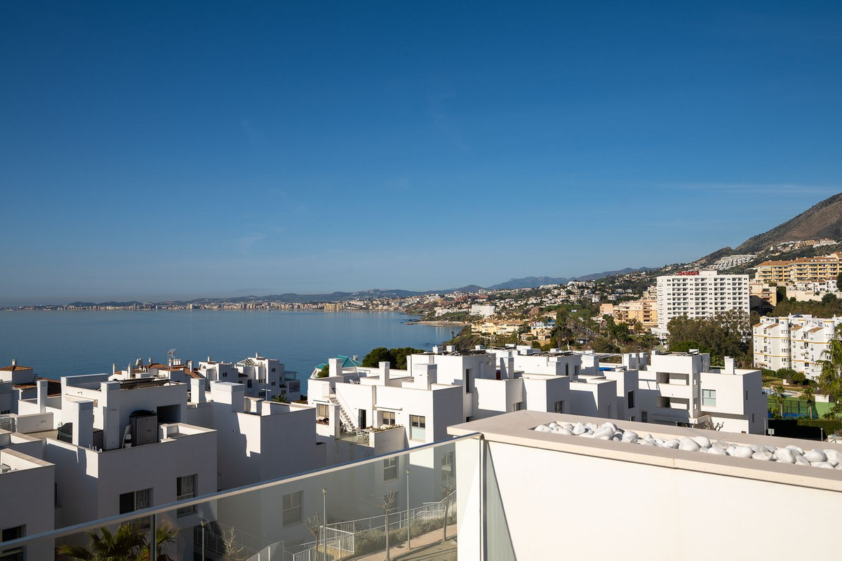3 Bed Apartment for sale in Torrequebrada Costa Del Sol, Málaga, Spain