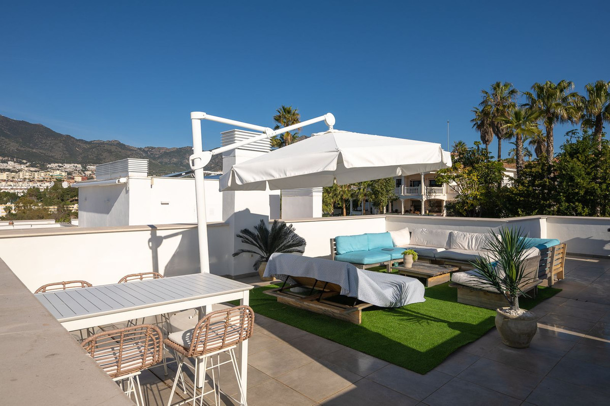 3 Bed Apartment for sale in Torrequebrada Costa Del Sol, Málaga, Spain