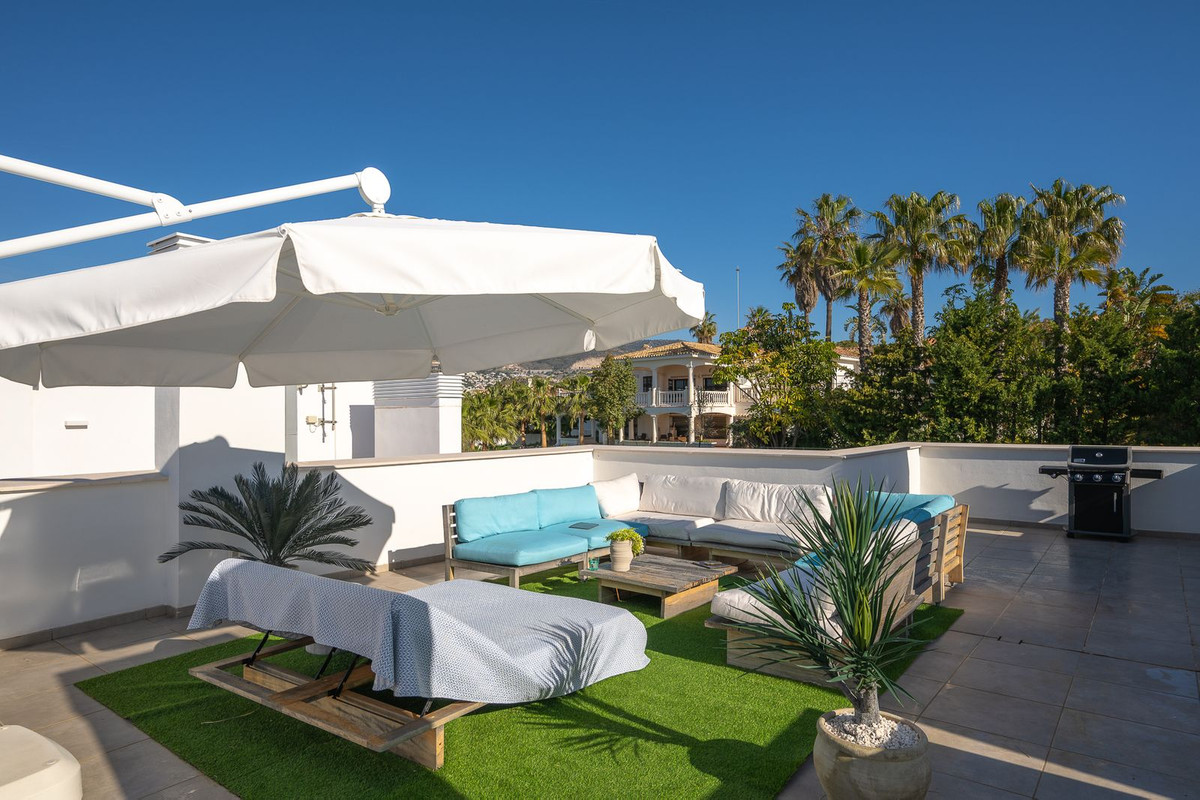 3 Bed Apartment for sale in Torrequebrada Costa Del Sol, Málaga, Spain